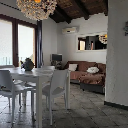 A Strapiombo Sul Mare Tanca Piras *