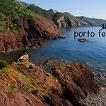 A Strapiombo Sul Mare Tanca Piras
