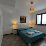 A Strapiombo Sul Mare Tanca Piras 度假居