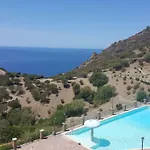 A Strapiombo Sul Mare Tanca Piras Nebida